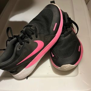 Girls Nike Flex Tennis Shoes